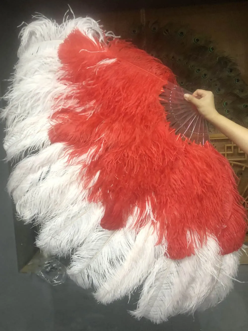 Mix red & blush XL 2 Layer Ostrich Feather Fan 34''x 60'' with Travel leather Bag