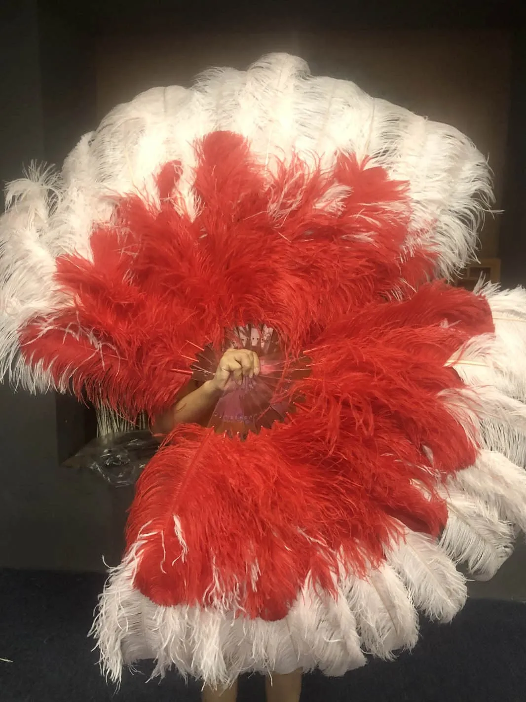 Mix red & blush XL 2 Layer Ostrich Feather Fan 34''x 60'' with Travel leather Bag